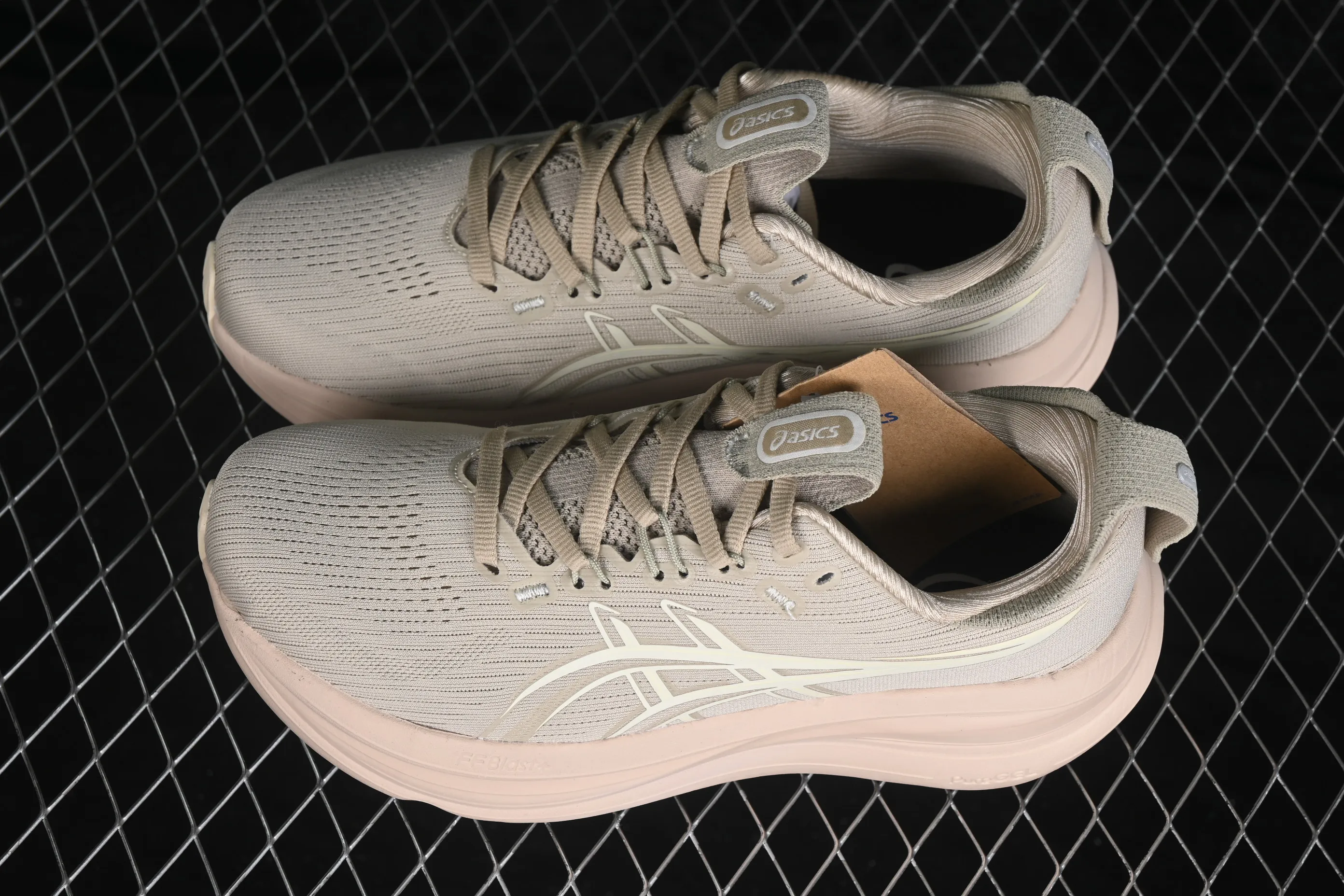 All categories Asics Asics series Asics Gel-Nimbus 28 Asics Gel-Nimbus 28 Asics retro breathable casual shoes cushioning men's wear-resistant running shoes 1011C127-021
